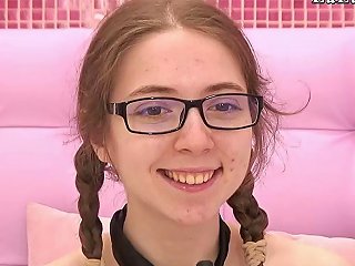 GotPorn Porno - Cute Nerd Is Ready To Tease And Touch Her Self On A Webcam With Toys